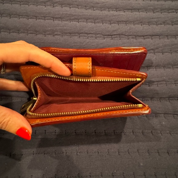 COACH WALLET AND CARD HOLDER, GENTLY USED, GOOD CONDITION - Picture 6 of 7